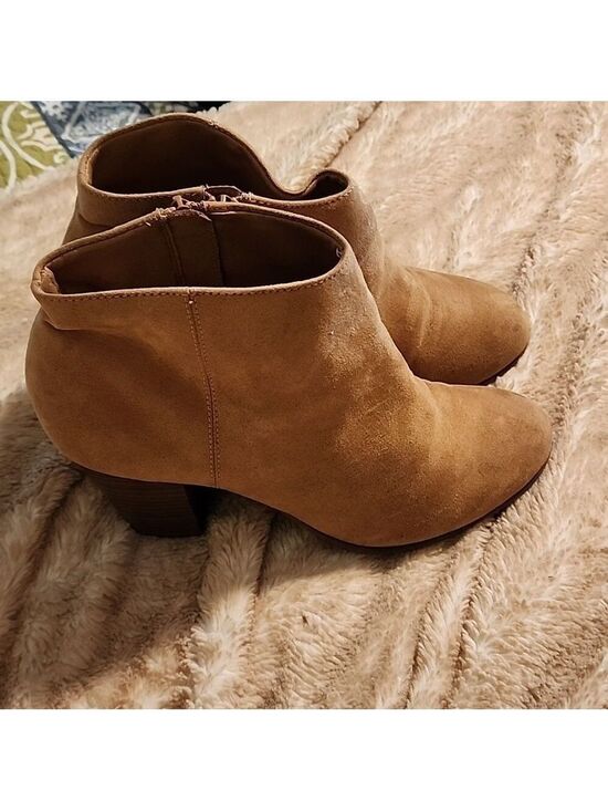 Old Navy Shoes - Old Navy Boots Womens 10 Ankle Booties Block Heels Comfort Brown Suede Side Zip.